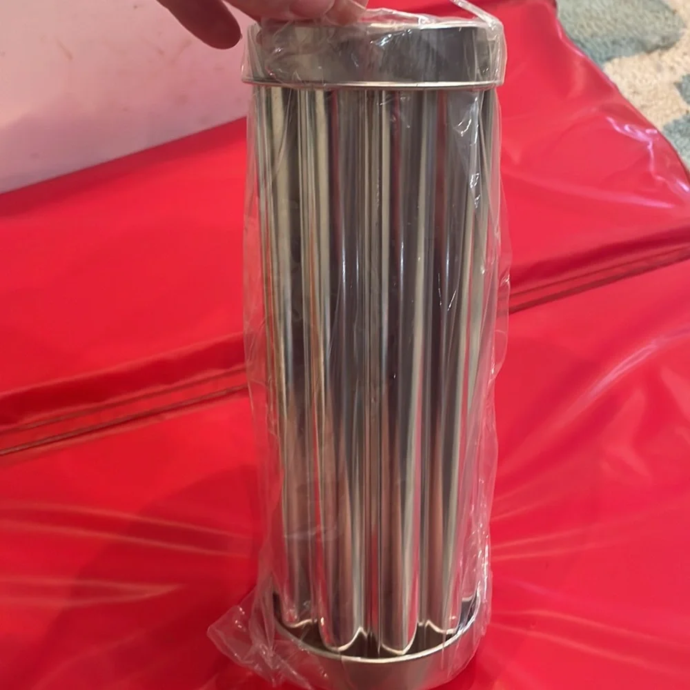 The Pampered chef  Bread Tube!